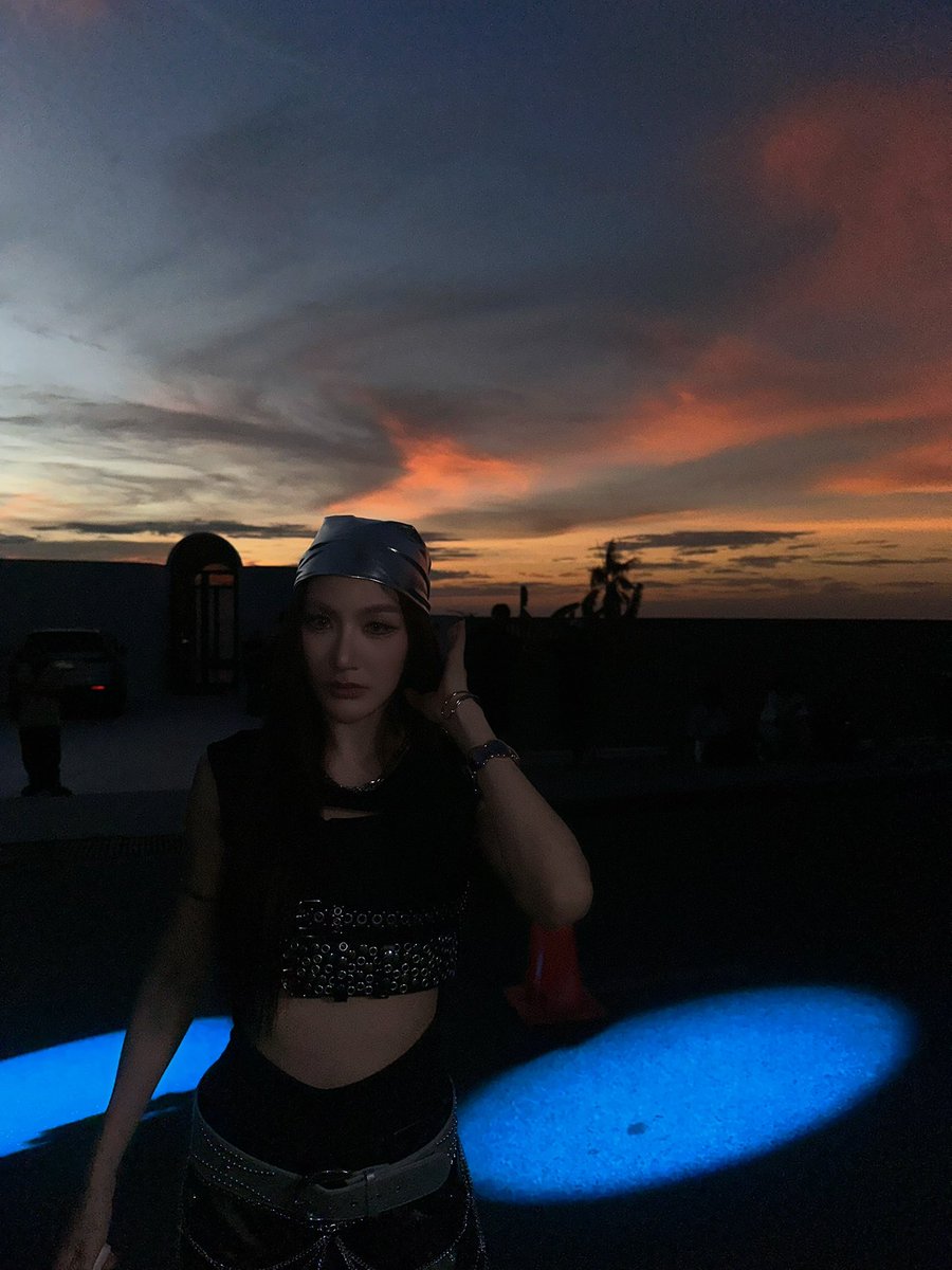 Pin Pattheera tweet media