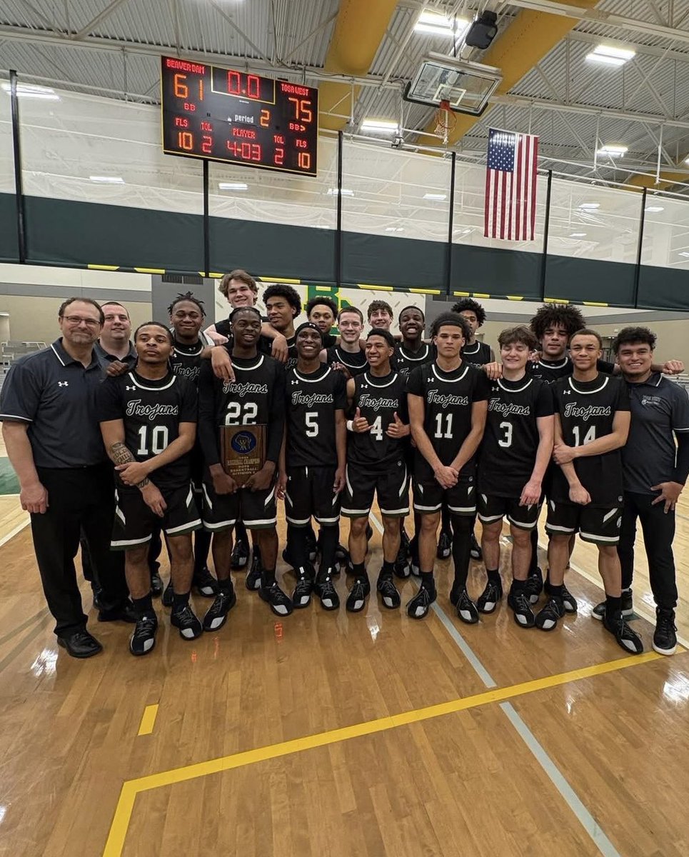 Tosa West Boys Basketball tweet media