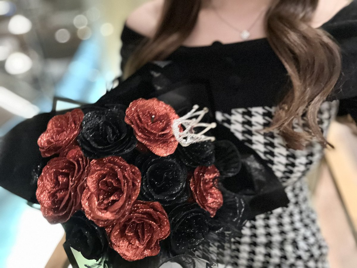 𝒖 🩶⟡.· tweet media