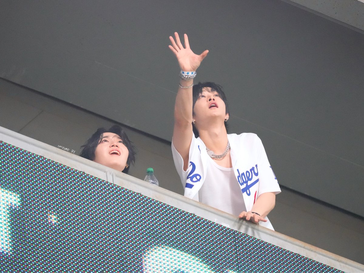 onlyone DY tweet media