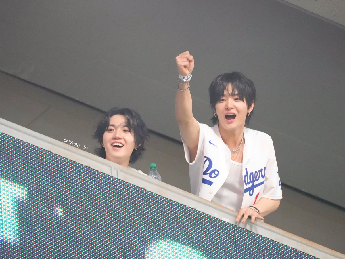 onlyone DY tweet media