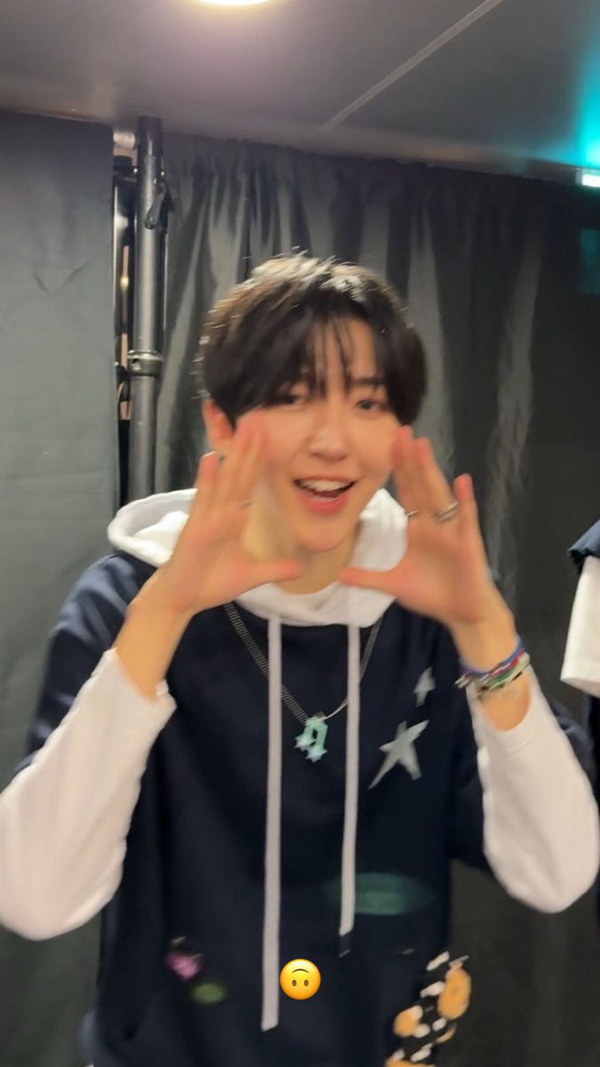 뇸뇸 tweet media