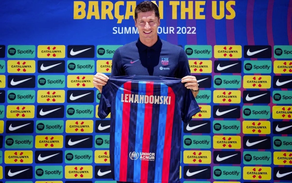 🚨 Lewandowski: "My decision to sign for Barcelona was one of the toughest in my career. I was at Bayern Munich, where I'd won everything, but I felt it was time to take that step."

"Before arriving, when we played against Barça, I could see that the team was missing something.