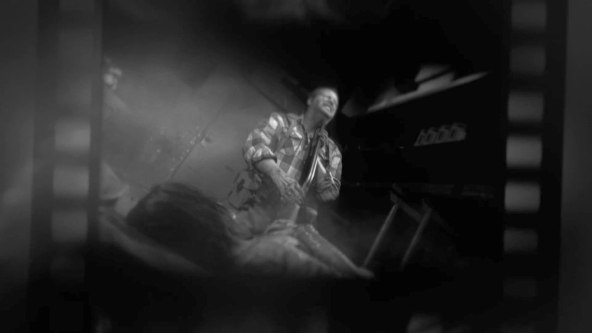 Resident Bio Evil tweet media