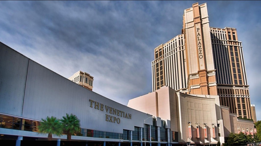 Zoho Sign tweet media