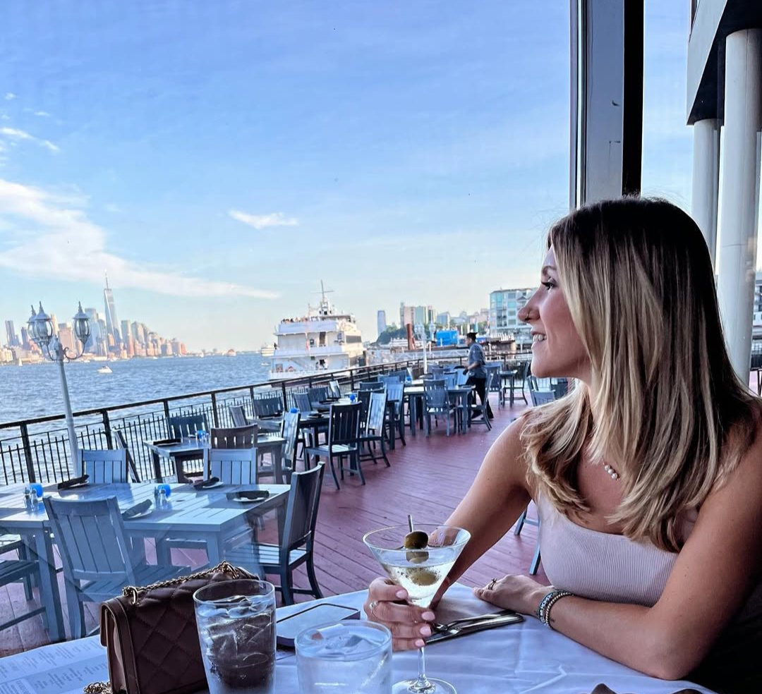 Chart House tweet media