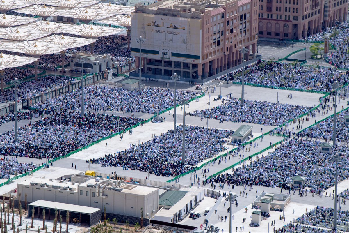 The final Jumuah of Ramadan: Stunning aerial pictures of Masjid Al Nabawi.