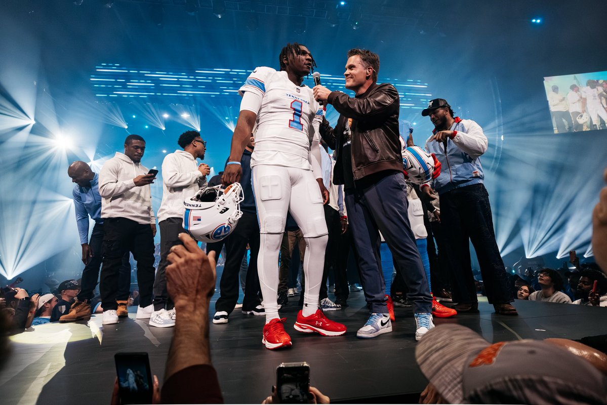 Kyle Brandt tweet media