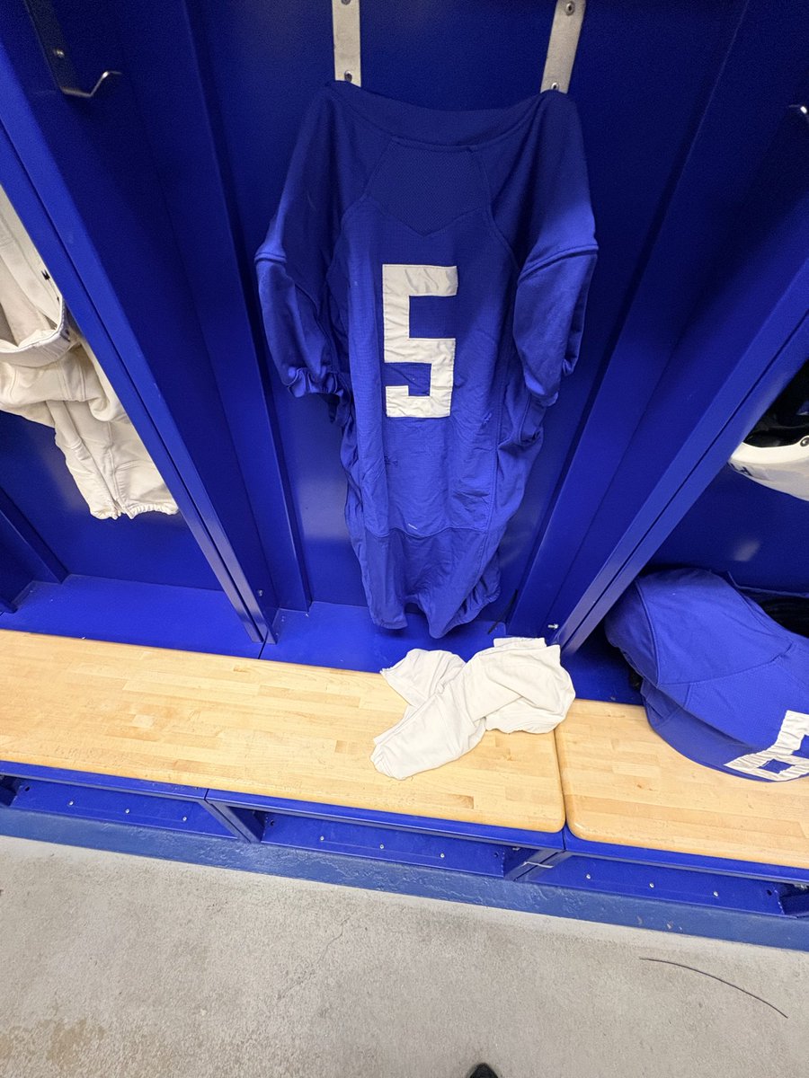 Kamwashington0's tweet photo. Set backs out of Highschool but we still pushing 
- INCOMING FRESHMAN @MJCFootball 
-  6’3 177 DB #5 
- EARLY ENROLLMENT STUDENT 
- LETS DO IT! 
@CoachJacks209 @CoachAbbasi @CoachCrocky https://t.co/v2djFDnRV9