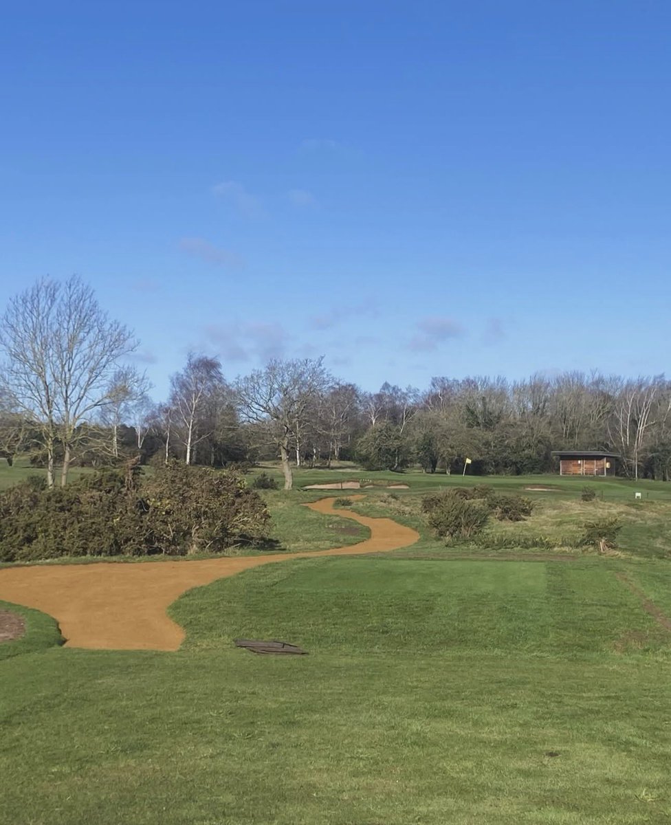 LindrickGolfClub tweet media