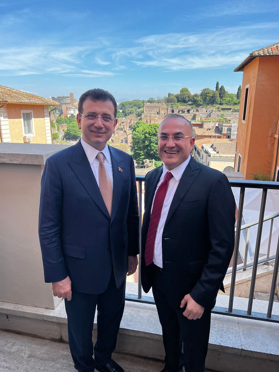 İBB Genel Sekreter Yardımcısı Erdal Celal Aksoy, 282 gündür tutuklu!

9 saat süren omurilik ameliyatı geçirdi, 15 kilo verdi, yeniden cezaevine gönderildi…

Bu, yargılama değil; vicdansızlıktır!

Tutuksuz yargılama esastır, insan hayatını cezalandırmayın!