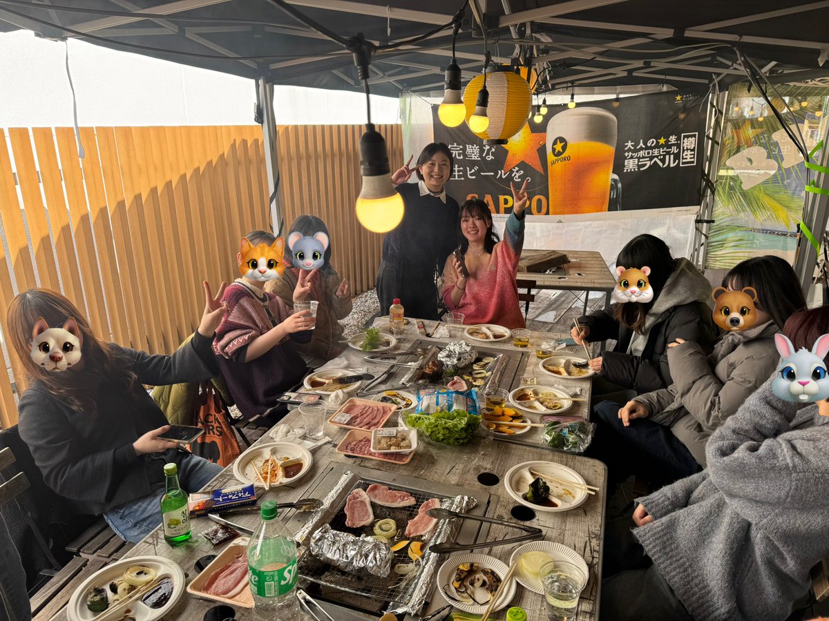 DOBATA5's tweet photo. いよいよ最終合格発表が迫って来ました！！！！🙌

緊張の日々が続いていましたが、毎年恒例の年度末打ち上げBBQでの慰労会🍖
明日の結果を待つ人も、来年度に向けてすでに前を向く人も、ここまでの頑張りにひと時の安らぎを💐

講師も最後まで全力で支えます✨
みんな本当に本当に頑張りました🥺 https://t.co/QqGoZCQk5p