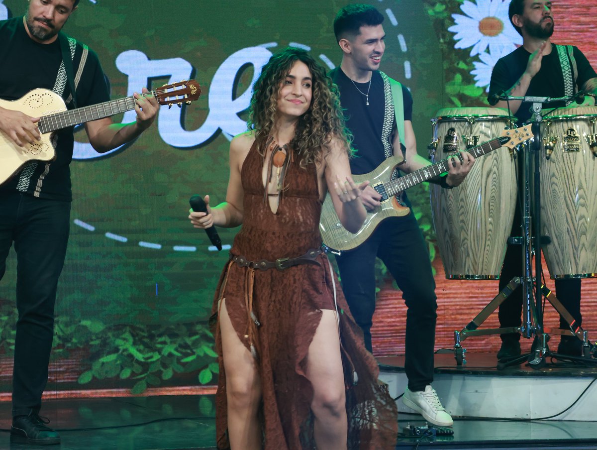 tererejerepy's tweet image. ¡Jajerokyke! ¡Seleccion de bandita con Dalma Ferreira y Bohemia Guarani! ¡PIPU! 

#tererejerepy por #telefuturopy