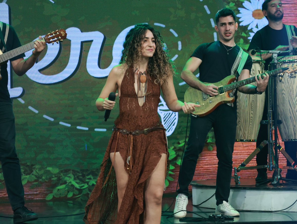 tererejerepy's tweet image. ¡Jajerokyke! ¡Seleccion de bandita con Dalma Ferreira y Bohemia Guarani! ¡PIPU! 

#tererejerepy por #telefuturopy