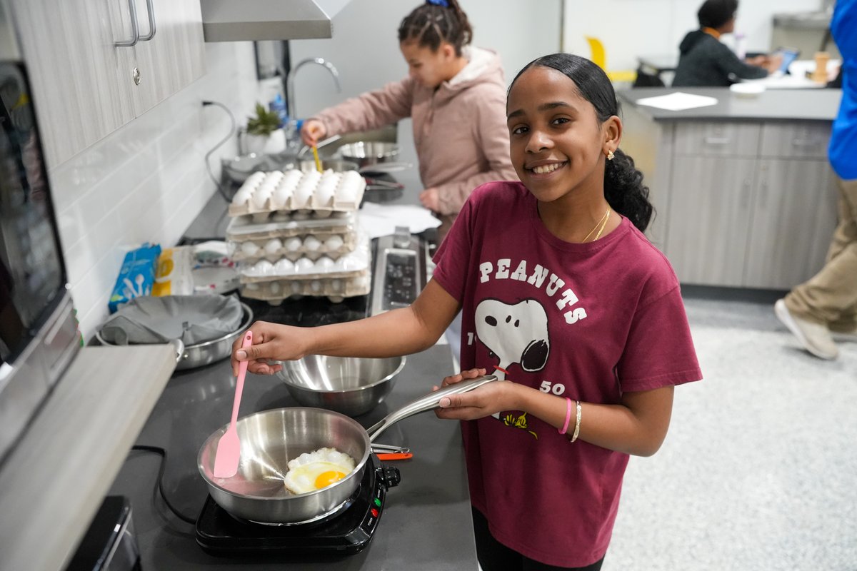 Boys&GirlsClubNashua tweet media