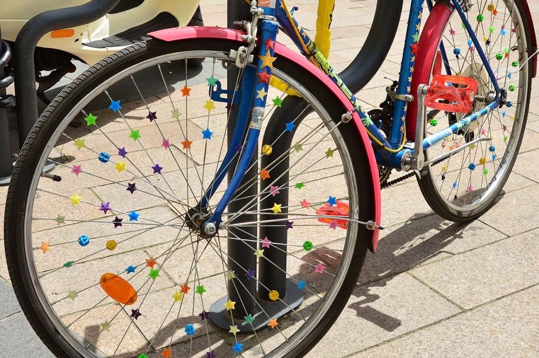 เห็นอะไรแบบนี้แล้วอินโทร waste no time ดังขึ้นมาในหัวแบบอัตโนมัติเลยอ่ะ