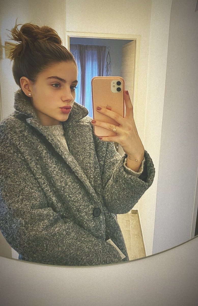 Goddess Laura tweet media