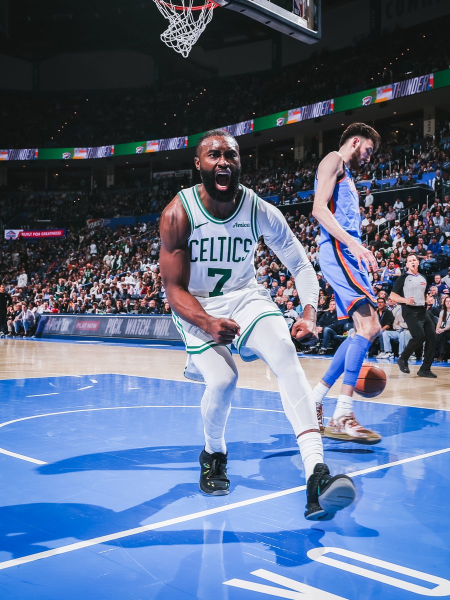 celtics's tweet photo. 34 PTS
6 REB
7 AST
2 STL
1 BLK

Another dominant performance by JB 💪 https://t.co/D2tjnAEALJ