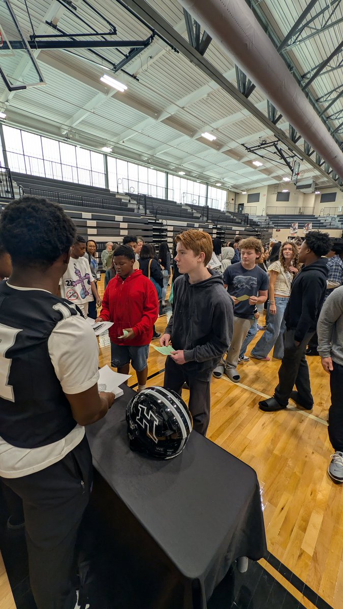 HOCO FOOTBALL tweet media