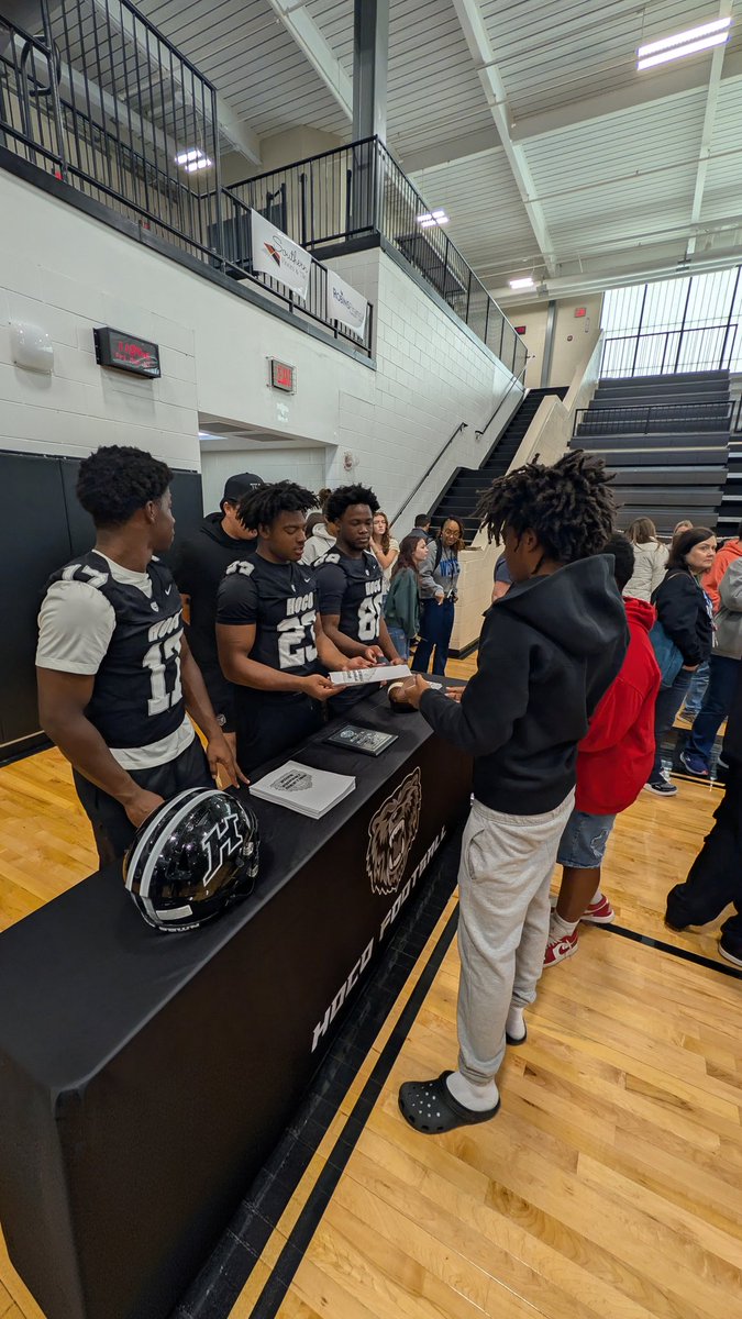 HOCO FOOTBALL tweet media