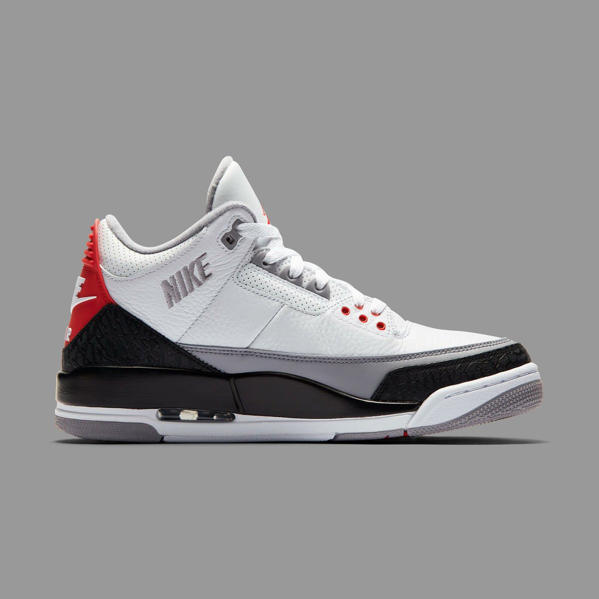 Sneaker Market RO tweet media