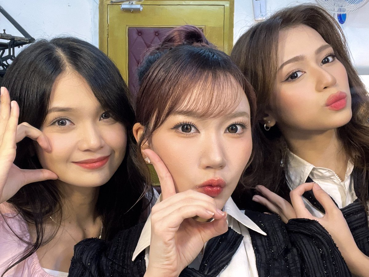 Marsha Lenathea tweet media