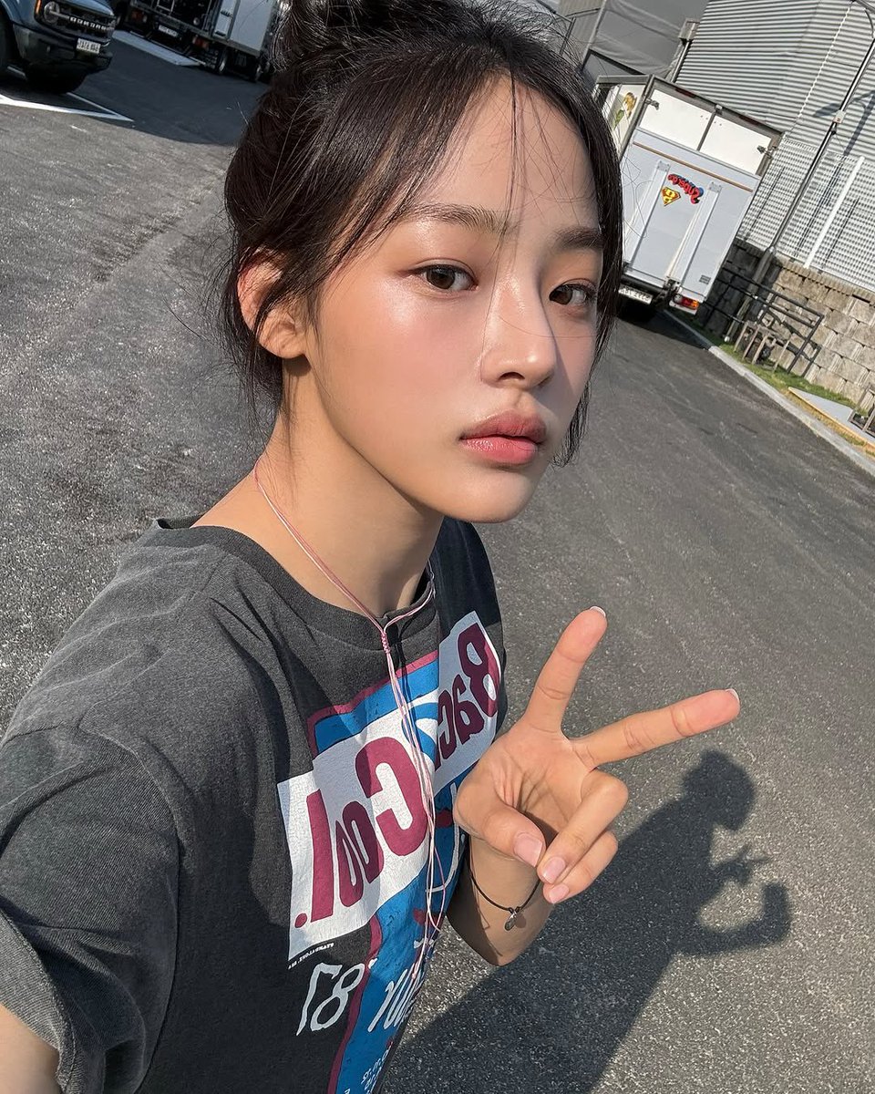 n년전 오늘의 민지 tweet media