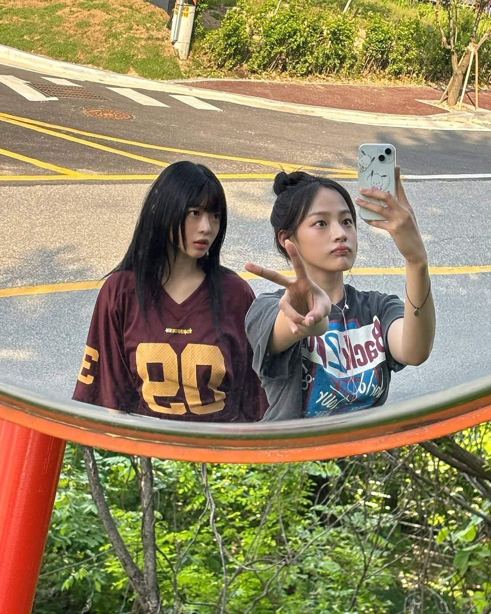 n년전 오늘의 민지 tweet media