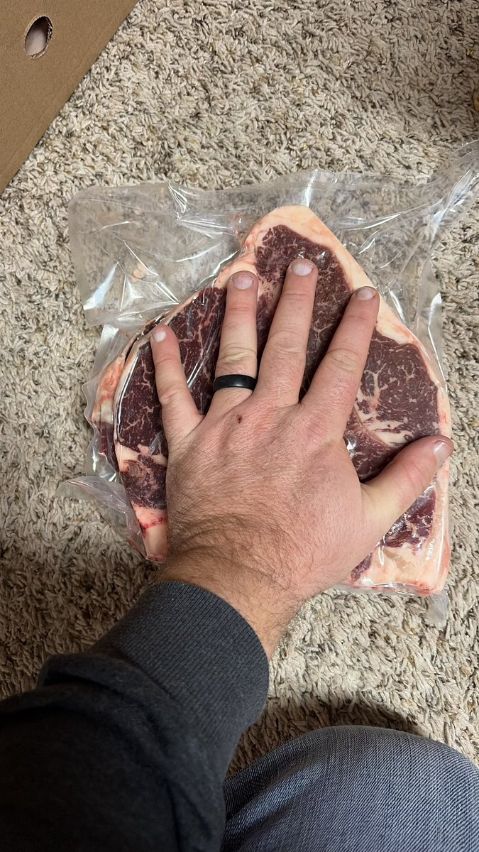 Chris |☇uball tweet media