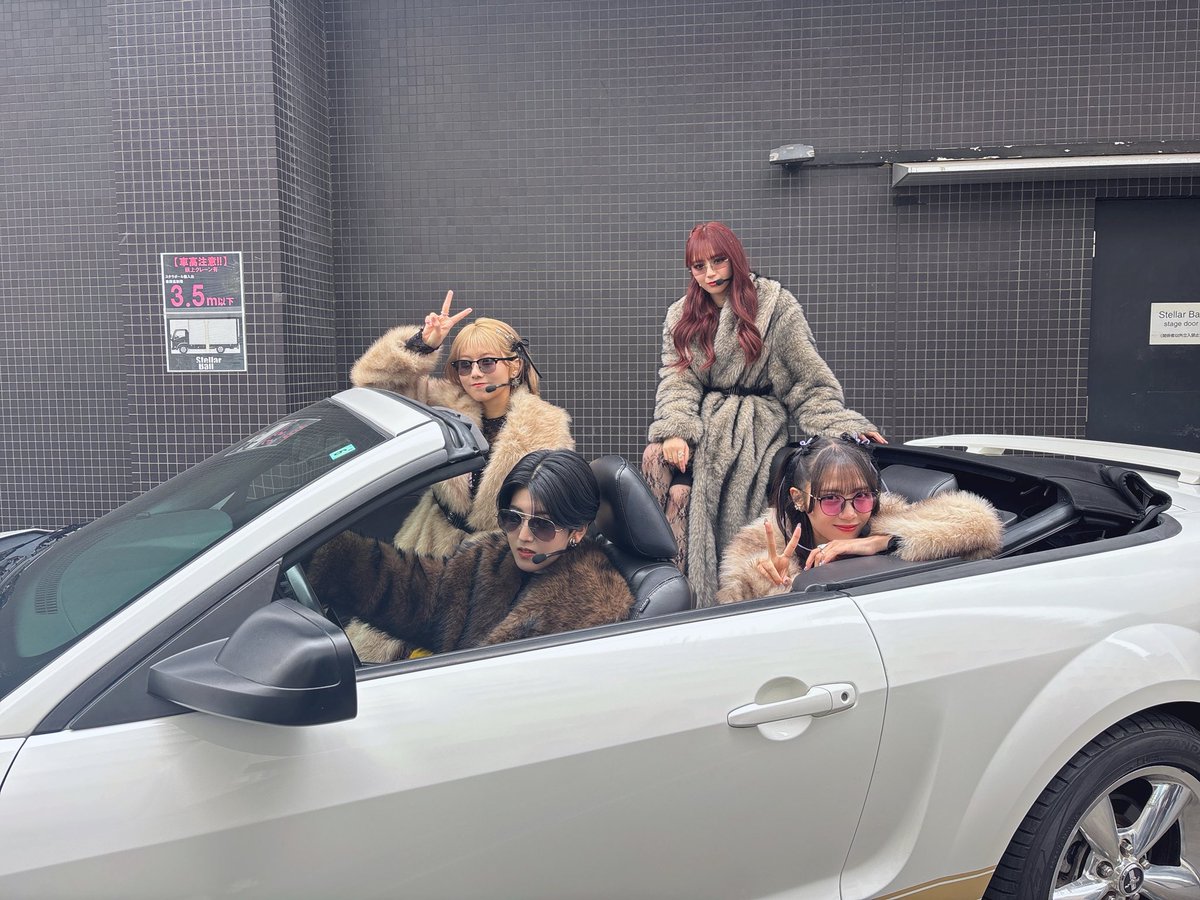 amefura_yuduki's tweet photo. #AMEFURASSHI IS HERE
ありがとうございました💜💛❤️💙

ここまで進んでこれたのは紛れもなくColorsのおかげです

出会ってくれてありがとう💟

私は皆との思い出絶対に忘れないし
皆も私たちのことずっと忘れないでね
これからも永遠にAMEFURASSHIの音楽は止まりません。

色んなことを一緒に乗越えてくれて
沢山の思い出を一緒に作ってくれて
あなたの人生の1ページにしてくれて
本当にありがとうっ🎶ྀི

ずっと幸せでいてください🫶🏻
以上
AMEFURASSHIの市川優月でした！
ありがとうございました〜🎀