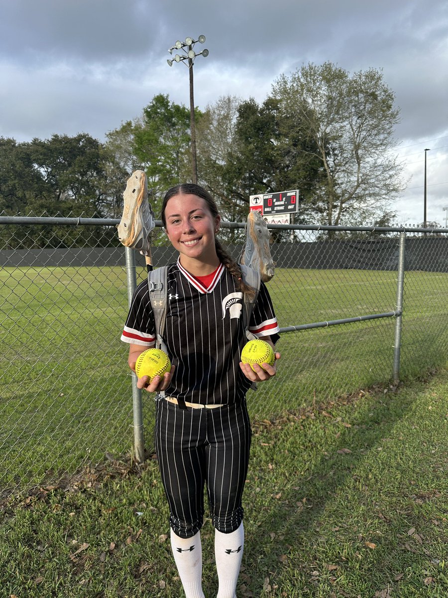 Anna Claire Cole tweet media