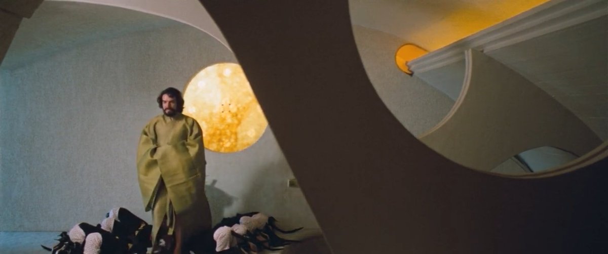26mfhpod's tweet photo. THE HOLY MOUNTAIN
Alejandro Jodorowsky • 1973 https://t.co/bXzIEL3gk6