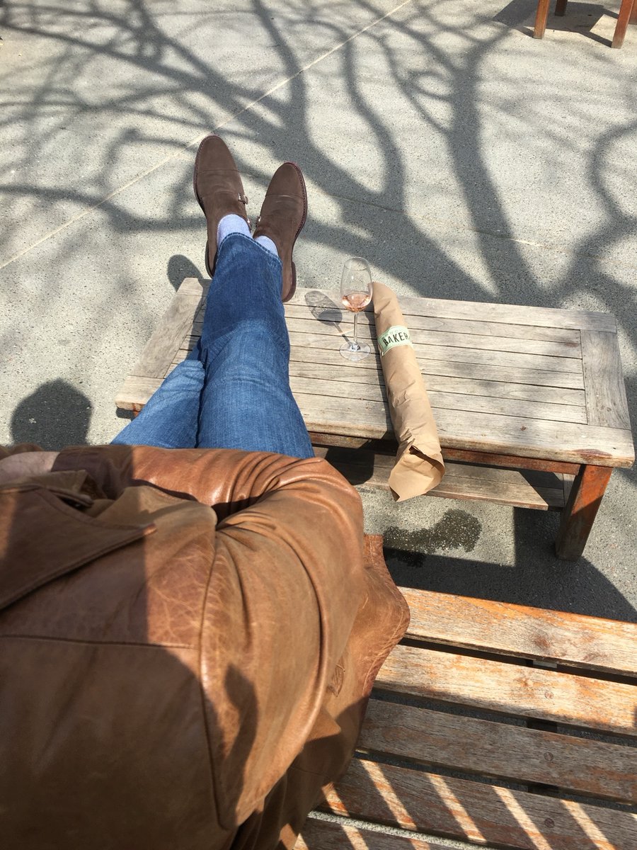 arminoehler's tweet photo. Travel edit: Spring suede style https://t.co/D7OU09nmOB