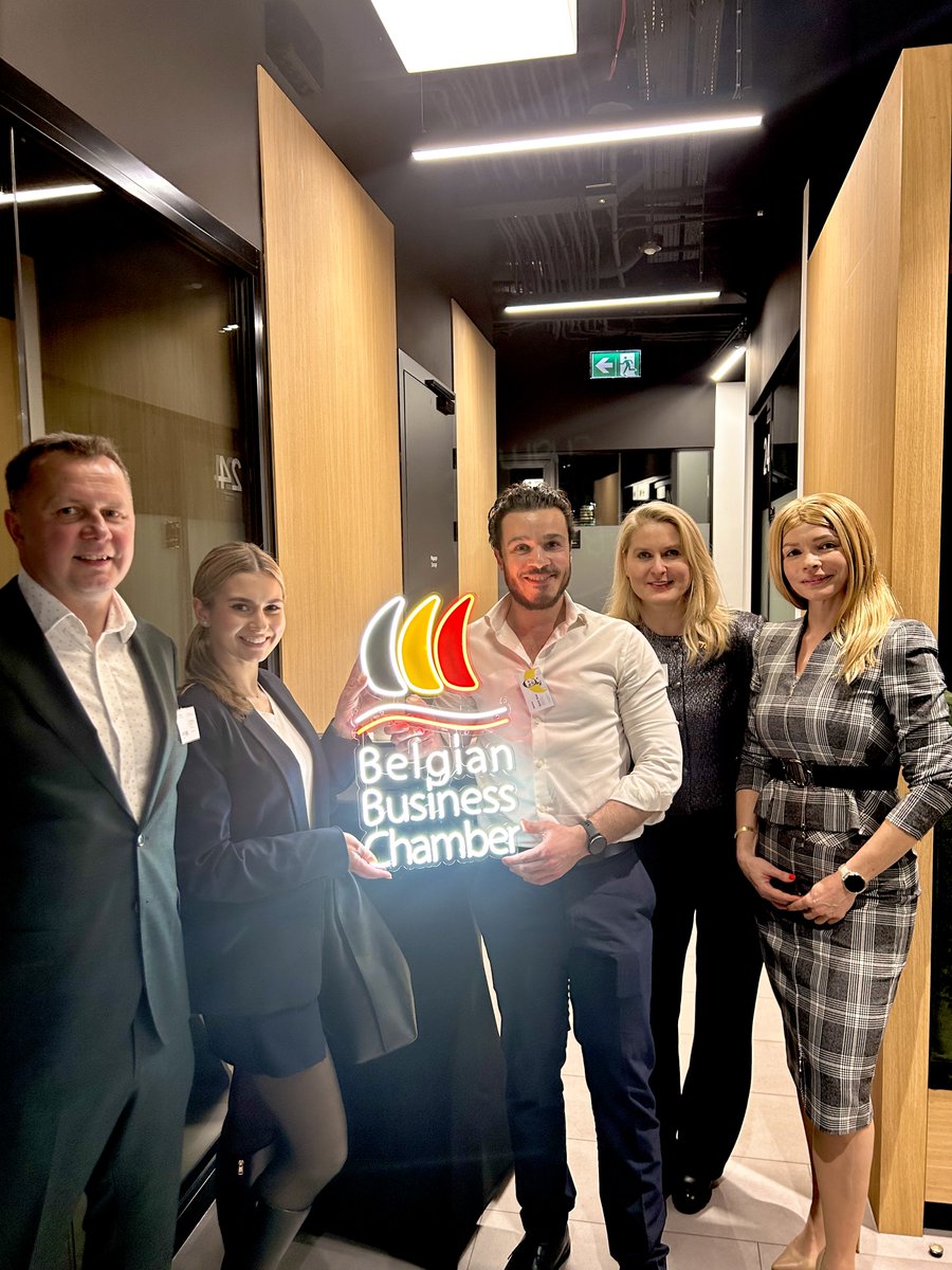 inuits_it's tweet photo. Yesterday, our very own Wiktoria Żukowska attended the Speed Business Mixer in Katowice. 

The format? Networking at its finest: 4 intensive rounds of business speed-dating ⚡.  Up to 10 people per table. Result: 40 new connections in record time.

 #Networking https://t.co/nHfmKdQSBp