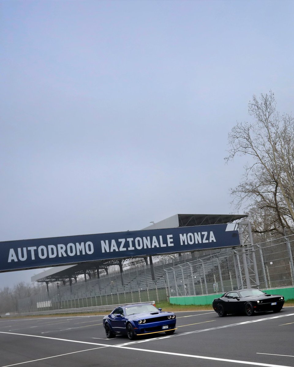Autodromo_Monza's tweet photo. Are you ready to speed through the Temple?🏛️⚡️

Domenica 15 marzo all’Autodromo Nazionale Monza ti aspetta un nuovo Track Day. Non mancare, ci vediamo in pista!🚗💨

Info e orari 👉 https://t.co/qA9gaGtsMk 

#AutodromoNazionaleMonza #TheTempleOfSpeed #TrackDays https://t.co/j0oEDFrdzu