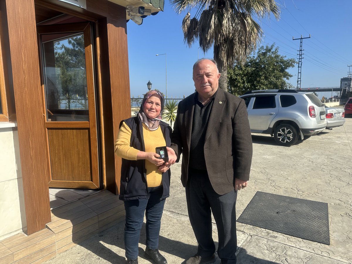 orman_is's tweet photo. Bu gün itibari ile sendikamızın gönderdiği hediyelerin dağıtımını bitirdik arkadaşlara hayırlı olsun arkadaşlarımız sendikasına teşekkür ediyor https://t.co/3pu5rtALD7