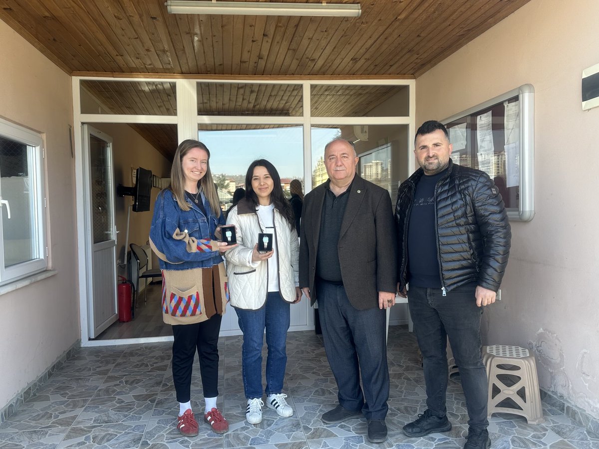orman_is's tweet photo. Bu gün itibari ile sendikamızın gönderdiği hediyelerin dağıtımını bitirdik arkadaşlara hayırlı olsun arkadaşlarımız sendikasına teşekkür ediyor https://t.co/3pu5rtALD7