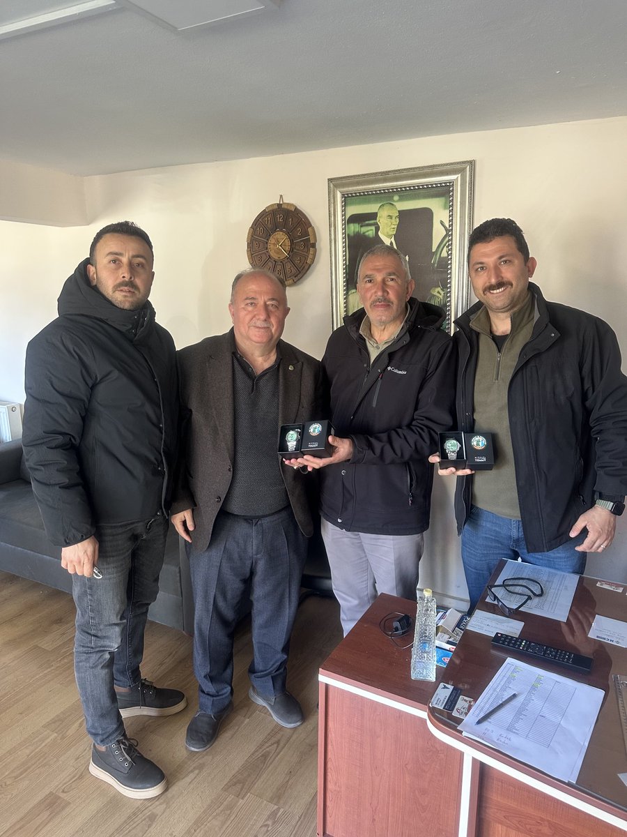 orman_is's tweet photo. Bu gün itibari ile sendikamızın gönderdiği hediyelerin dağıtımını bitirdik arkadaşlara hayırlı olsun arkadaşlarımız sendikasına teşekkür ediyor https://t.co/3pu5rtALD7