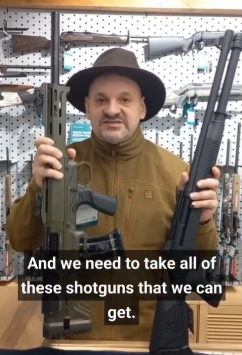 olimanagraphics's tweet photo. Yuri on shotguns⬇️ https://t.co/fiheECJhUM