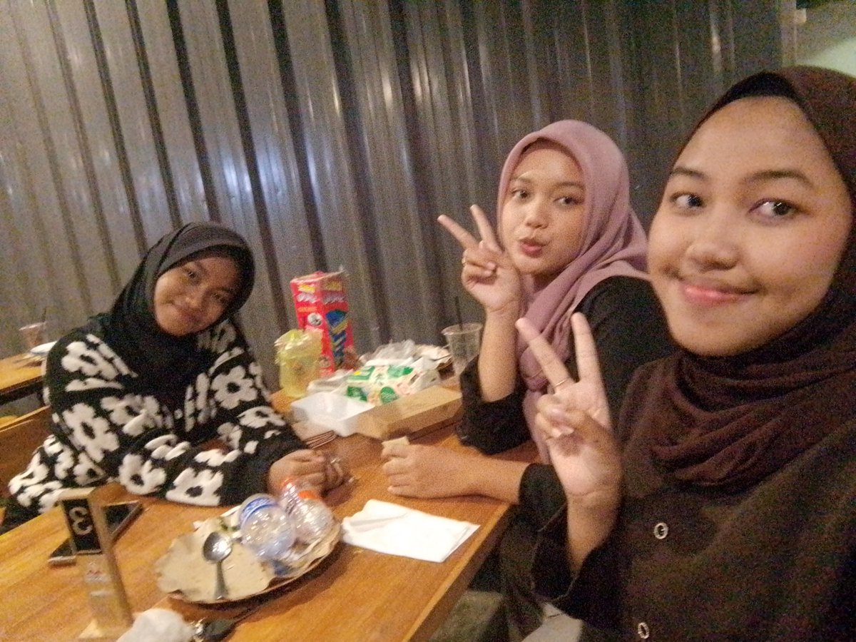 Aida Zahira tweet media