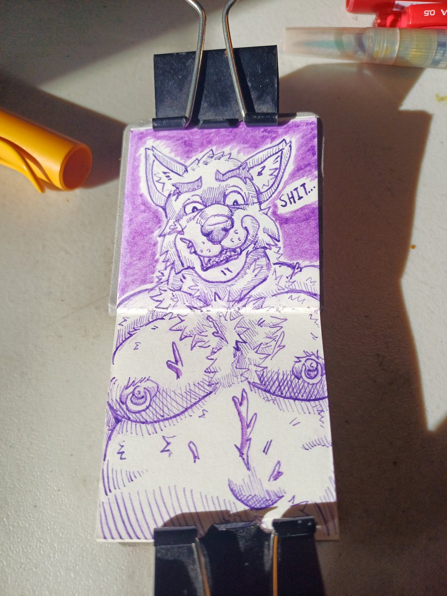 Ha pasado un rato desde que subí dibujos pero sigo vivo, estaré publicando más seguido 🥲

#furry #sketch #sketchbook #furryartwork #furryart