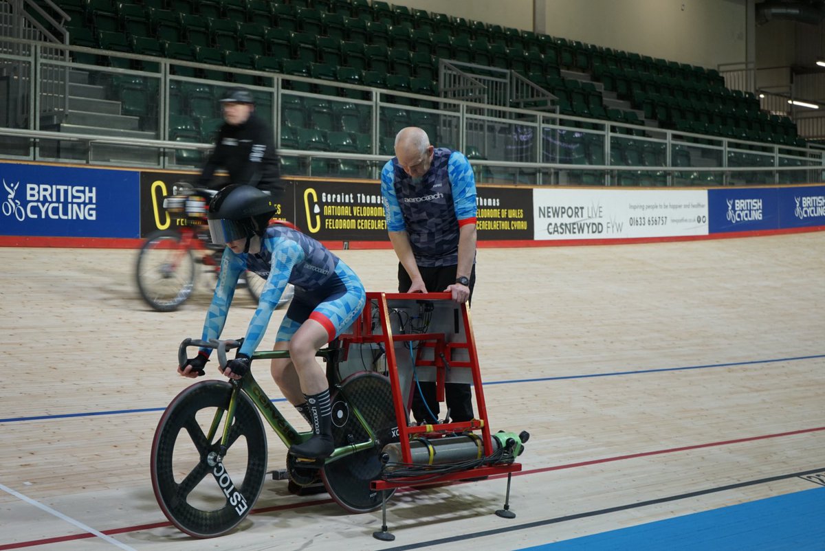 It’s a new <a href="/UCI_cycling/">UCI</a> #hourrecord behind derny for Jessica Disley <a href="/AeroCoach/">AeroCoach Ltd UK</a> paced by Tony Cassidy, covering 60.160km and breaking the previous record by 7.754km 🏆

This is an average lap split of 14.96sec for a 250m velodrome, including the standing gate start!