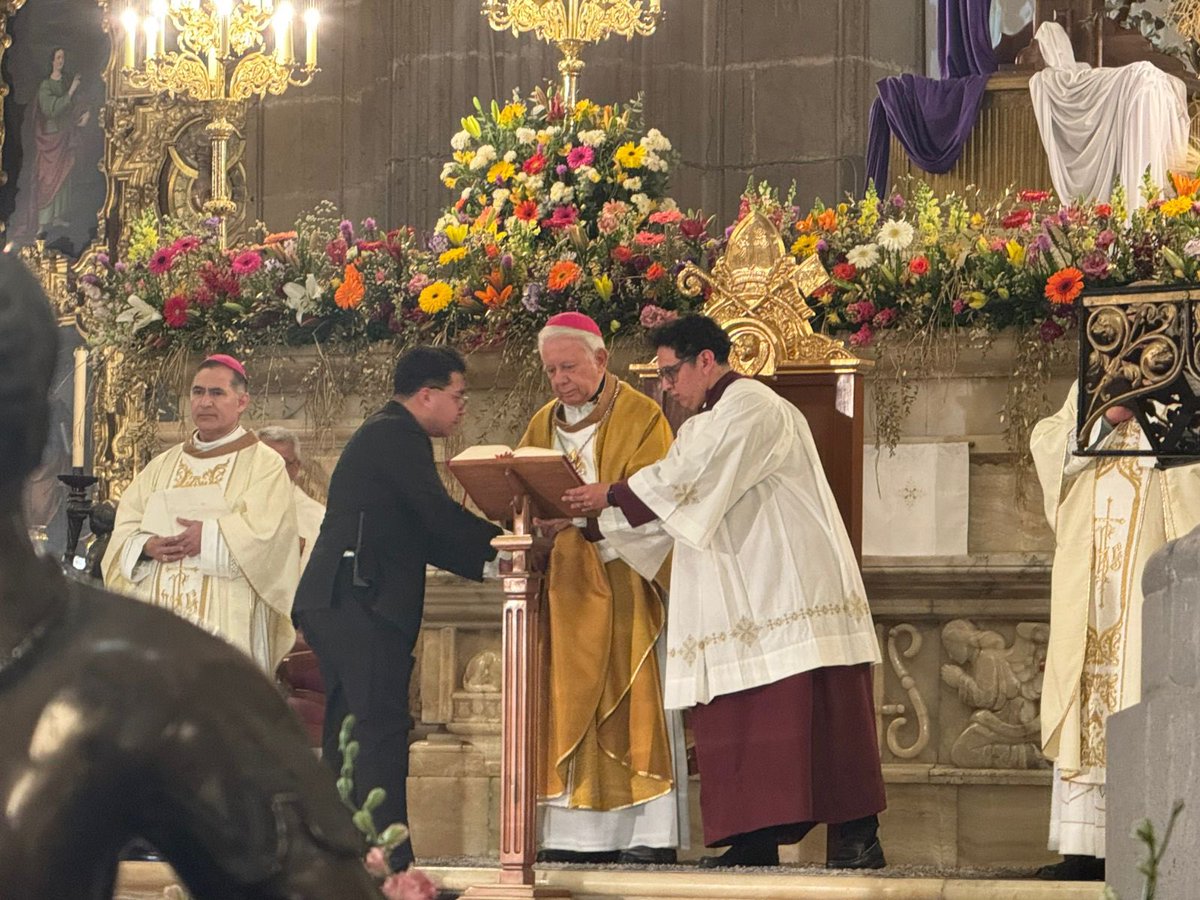 Mons. Ramón Castro tweet media