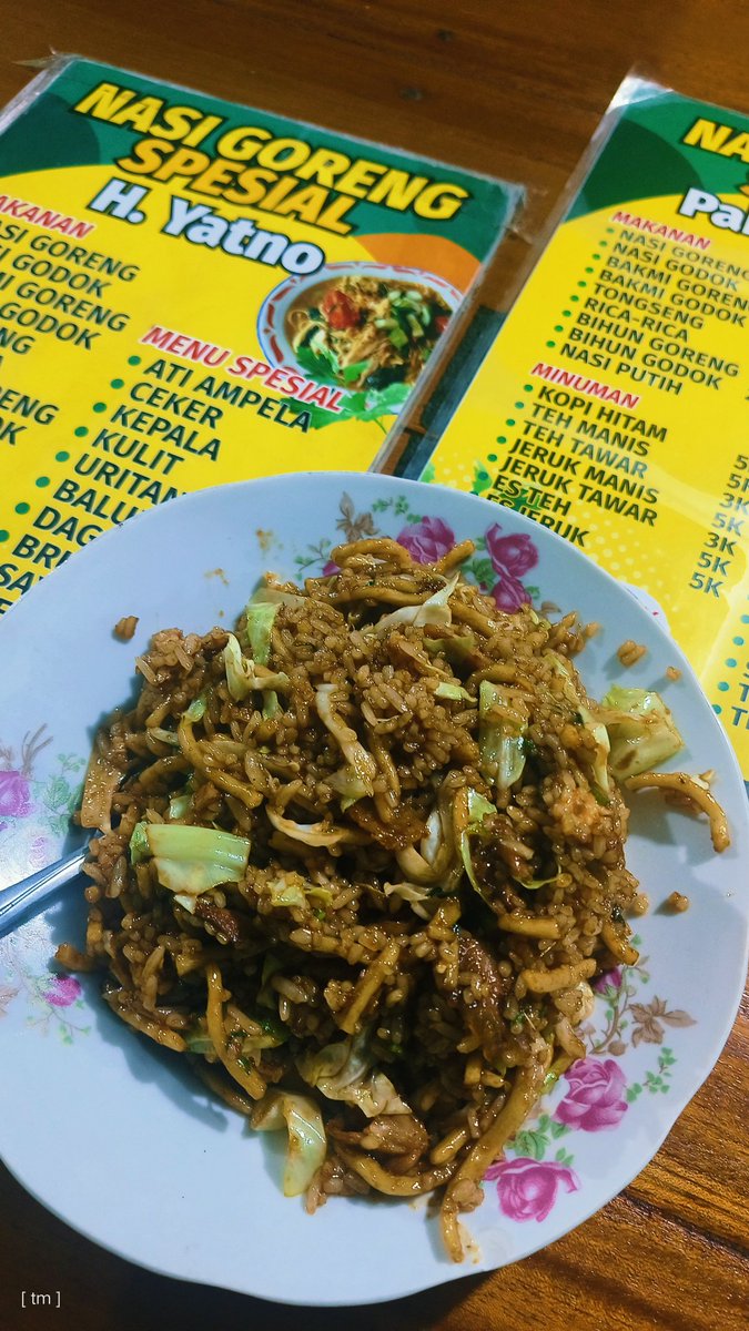 IG: sembarimakan tweet media