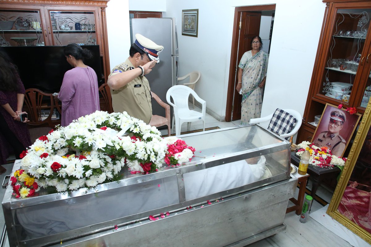 V.C. Sajjanar, IPS tweet media