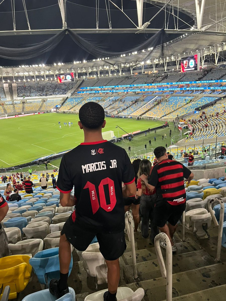 juninhoastro7's tweet photo. ❤️🖤 https://t.co/SVHYEwLmY6