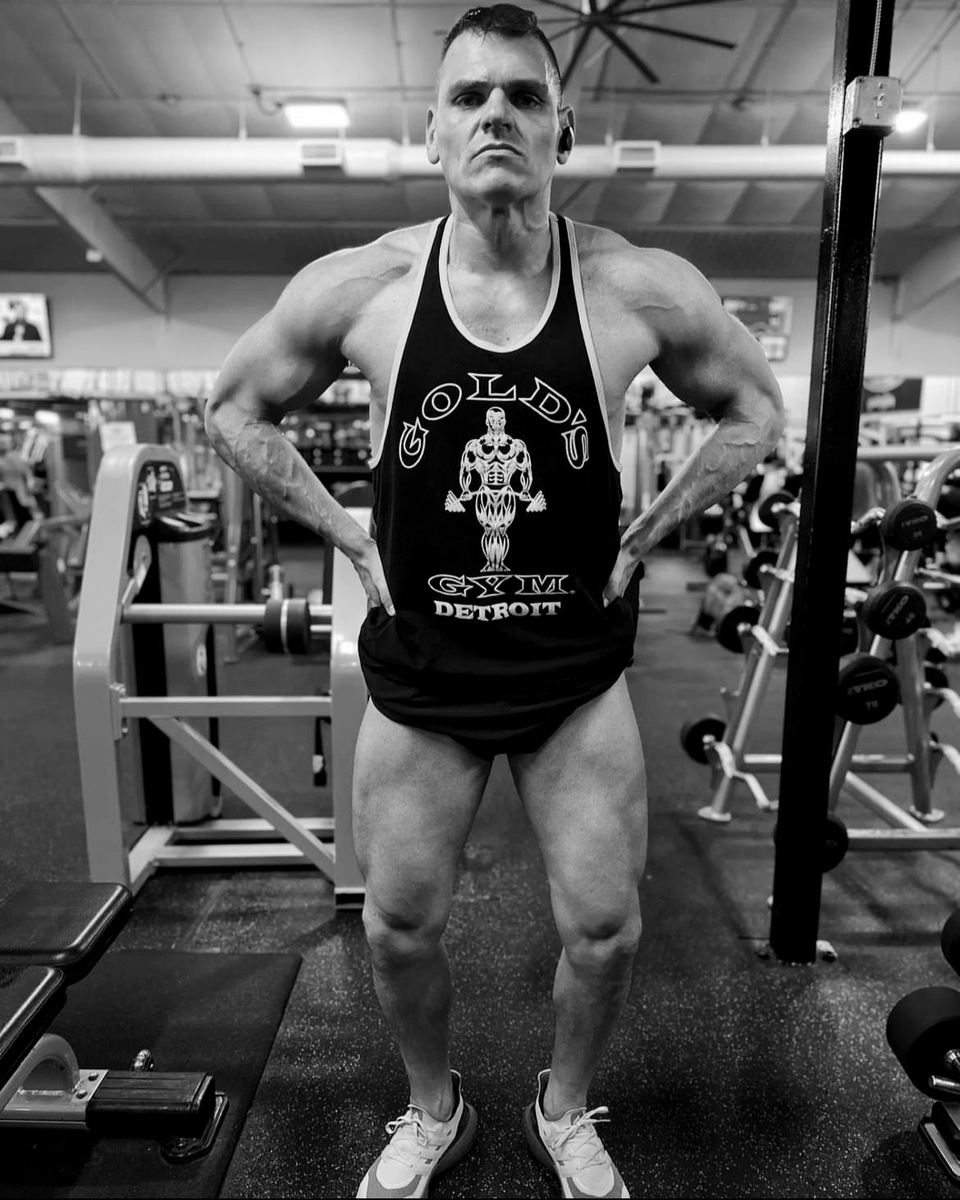 𝐕 𝐋 𝐀 𝐃 𝐈 𝐒 𝐋 𝐀 𝐕 tweet media