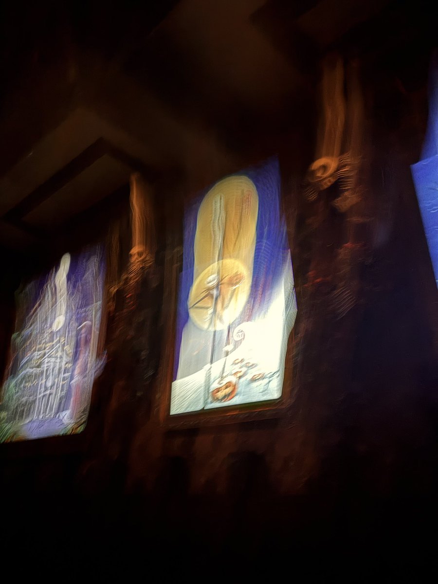 Ravebb13's tweet photo. @gardenofjen This was mine from the haunted mansion ride ✨ https://t.co/uEbPKBgKqK