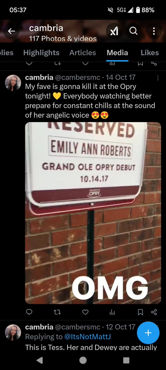 cambria is on cloud 9 🩷☁️ tweet media