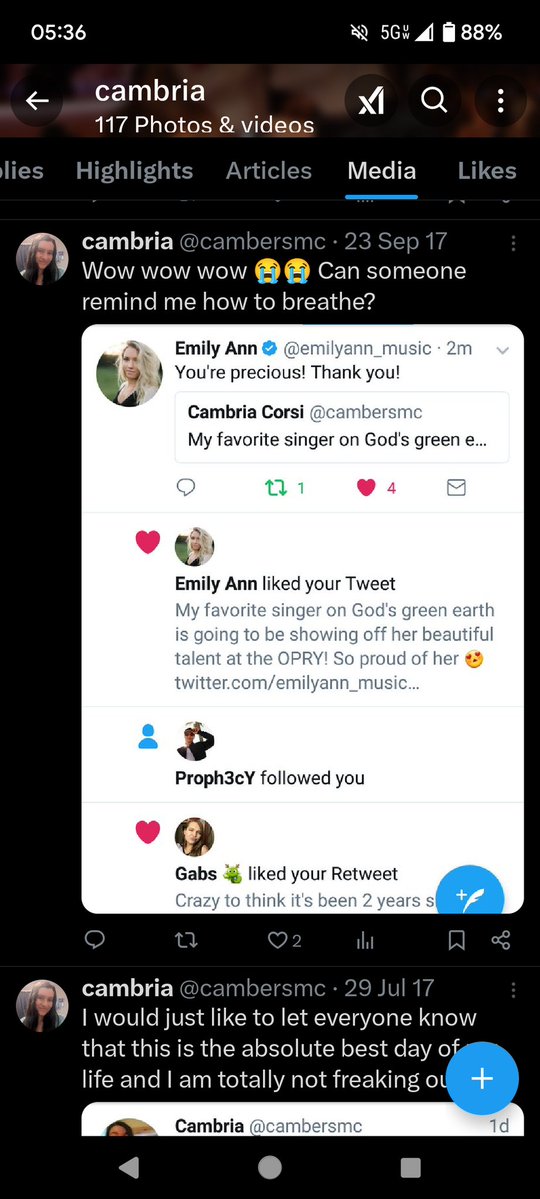 cambria is on cloud 9 🩷☁️ tweet media